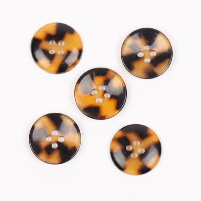 DROPS redondo imitación cuerno (tortuga) 20mm Ref. 715-2